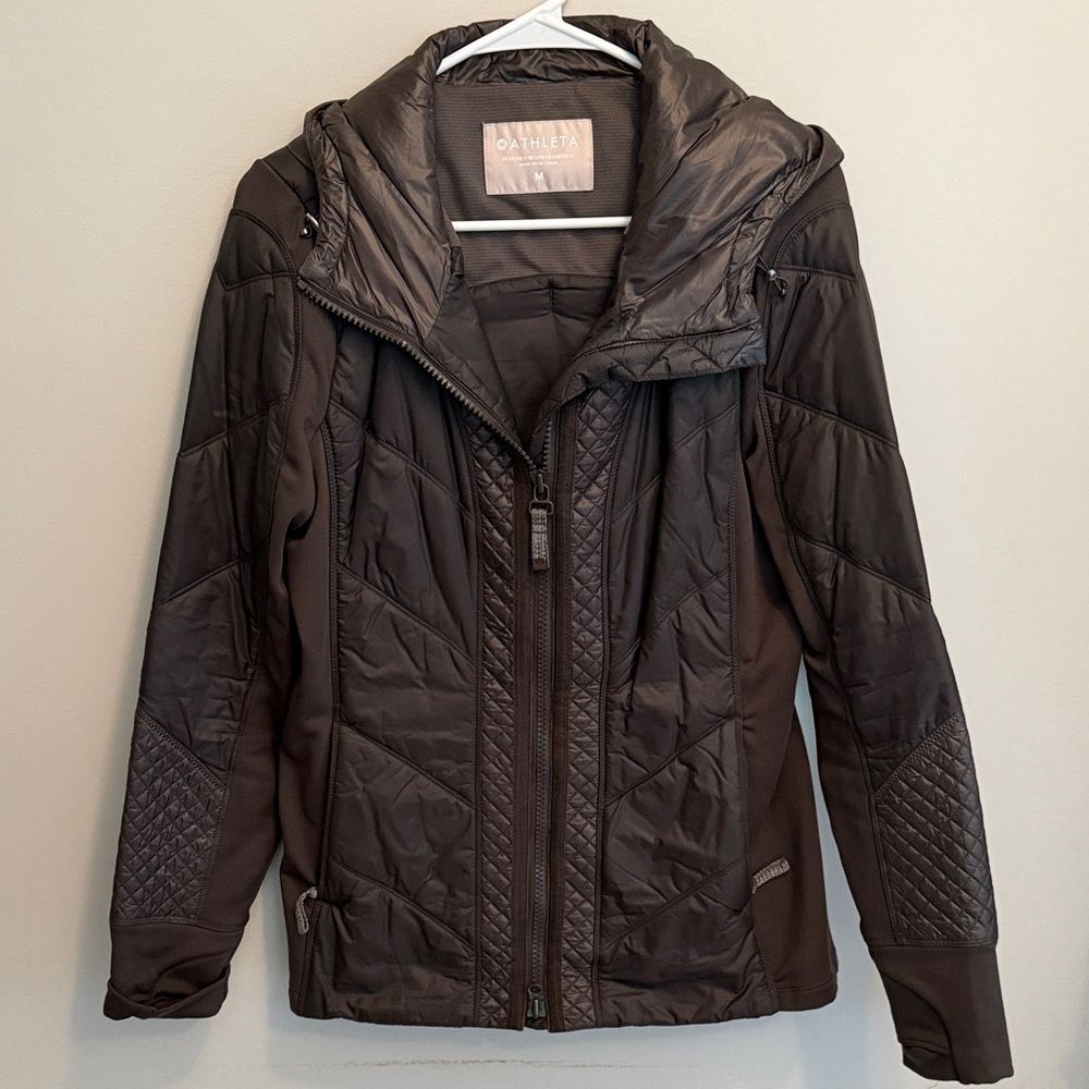 Athleta Women's Rock Ridge Primaloft Puffer Jacket. Size Medium